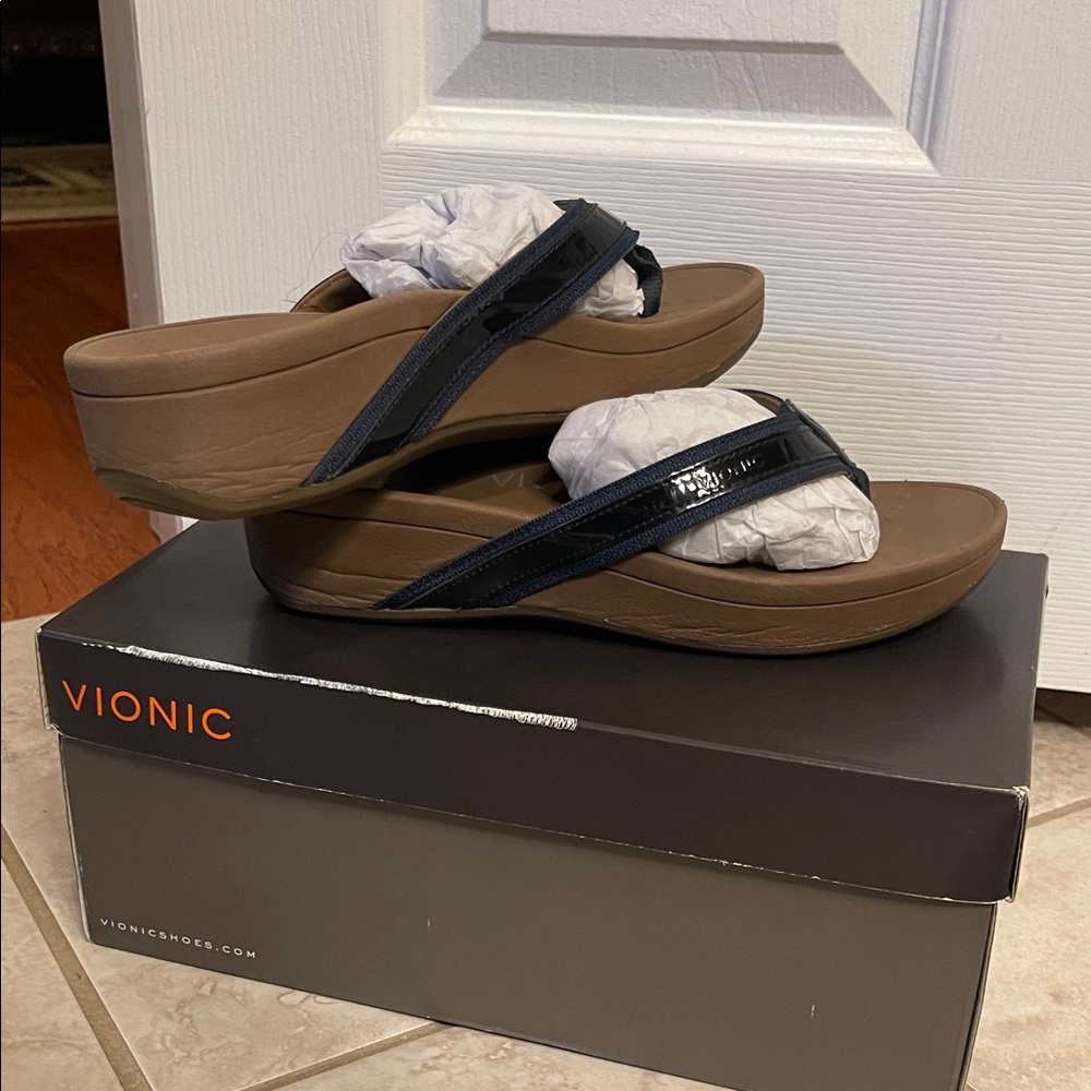 Vionic Black and Brown Slide Sandals